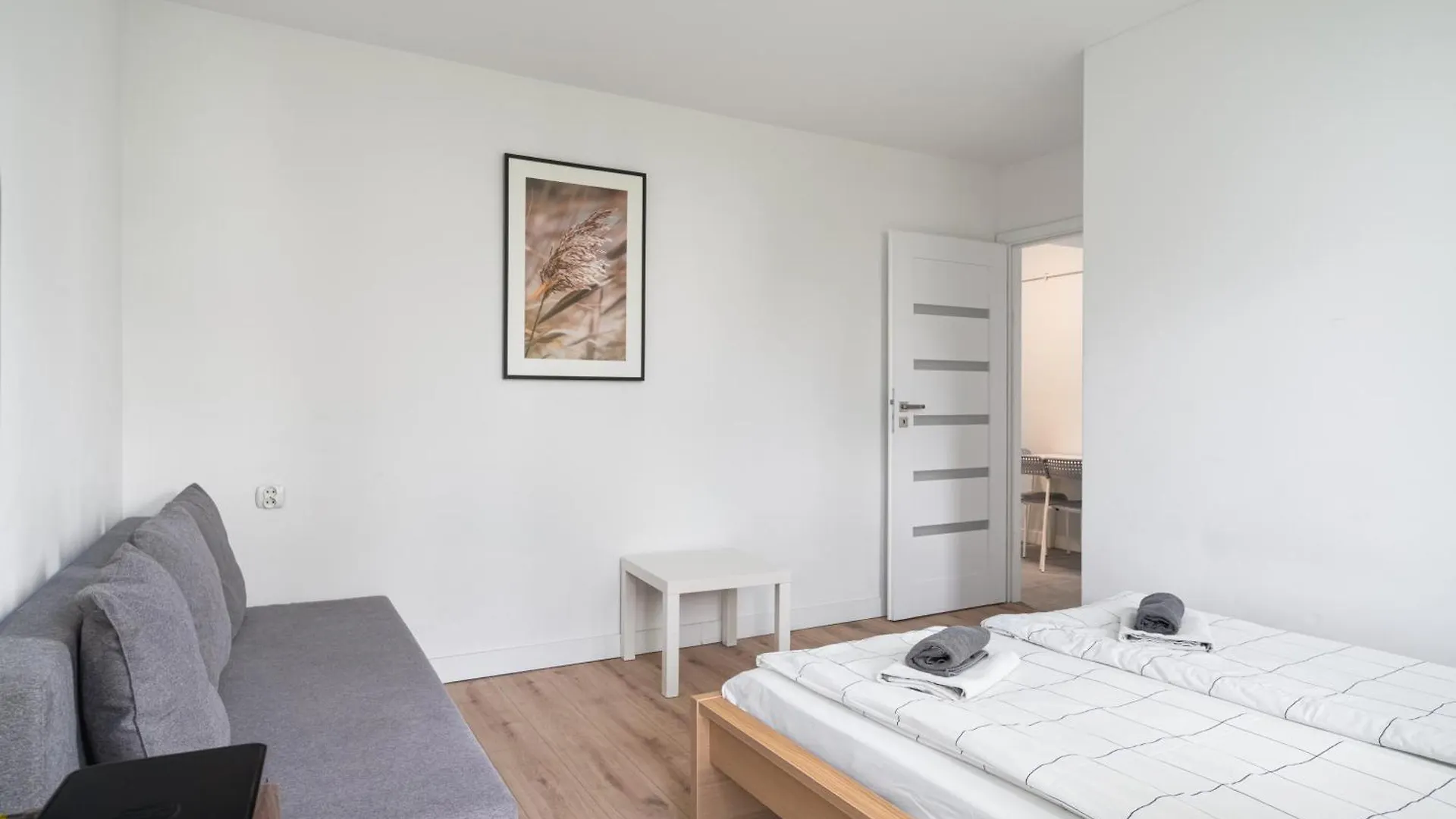 Golden Apartments Warsaw - Bright And Cozy Apartment - City Center - Kred 0*,  Poland